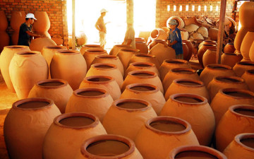 The 160-Year-Old Flame: Inside Dai Hung, Binh Duong’s Oldest Pottery Kiln