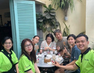 Saigon morning adventure and  street food tour by Vespa