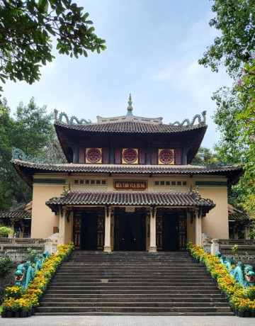Discover the Hidden Secrets of Saigon’s Two Hung Kings Temples