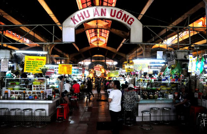 Inside ben thanh market