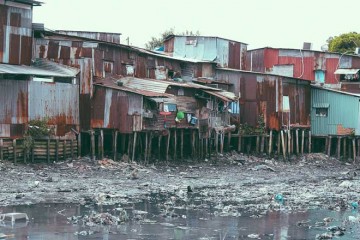 "Xuyen Tam Canal: The slum area in the heart of Saigon, waiting for renovation for nearly 20 years.