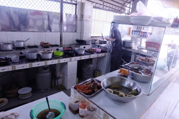 Visiting a local family Image 2