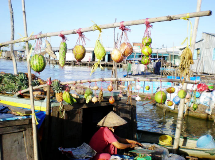 Nga Nam floating market – Soc Trang