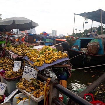 Floating Market Image 5