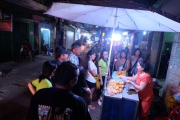 Hollow bread ( Banh Tieu) Image 5