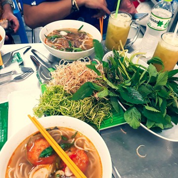 Bun bo (Hue beef noodle soup) Image 3