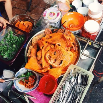 Pha Lau, Saigon’s Street Food: A Culinary Journey Through Vietnam