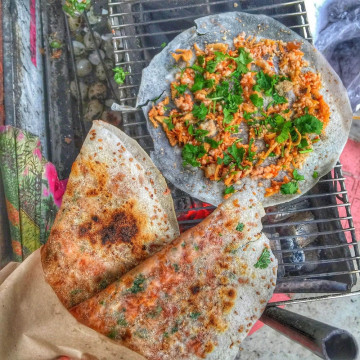 Vietnamese Pizza Image 3