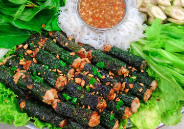 Grilled beef in Betel Leaf Image 1