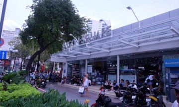 Saigon Center Mall Image 4
