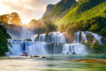 Ban Gioc Waterfall, Cao Bang – A Natural Masterpiece in 2024