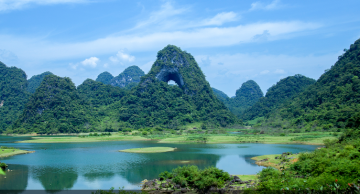 The Legendary Mountain of Cao Bằng: Mount Mat Than (Phja Piót)