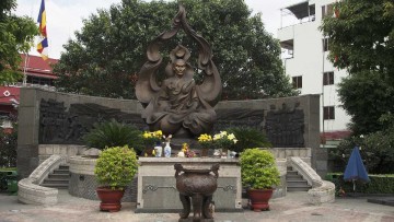 Thich Quang Duc Monument Image 6