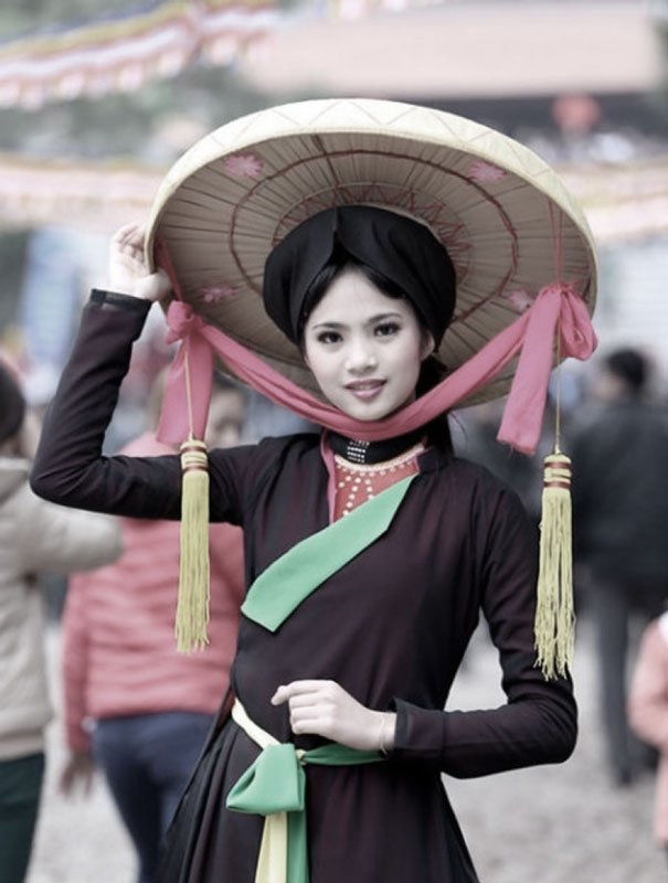 Traditional costumes in Vietnam