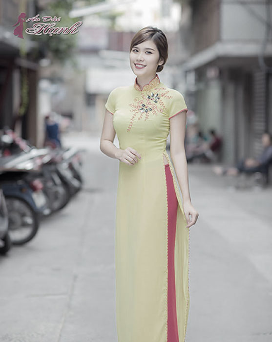 Where to buy Vietnamese national costume Ao Dai in Saigon Ho Chi