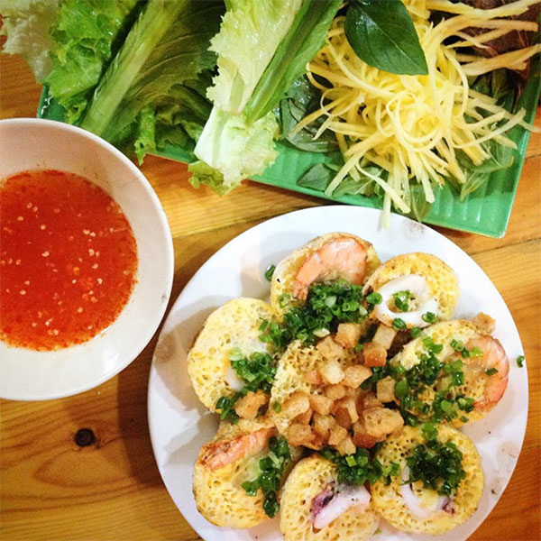 VVietnamese mini pancake – Banh Can